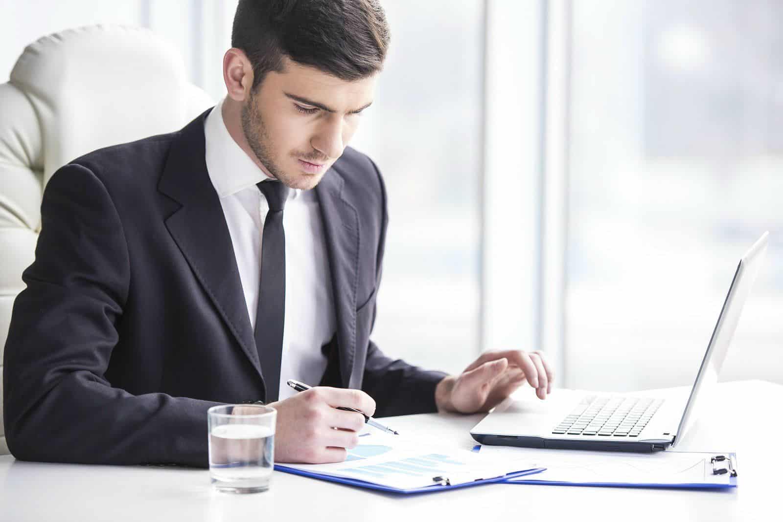Transformação Digital: Casos de Sucesso na Transcrição e Assistentes Virtuais 13